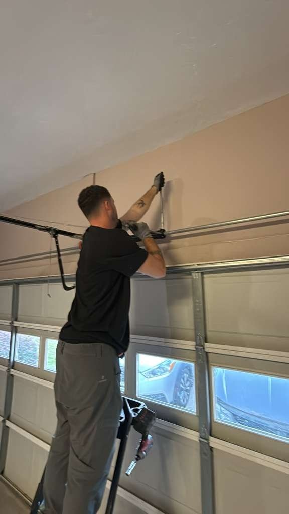 Garage door repair work, gallery photo 11